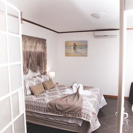 29 Polvy Street Hotel Mbombela Buitenkant foto