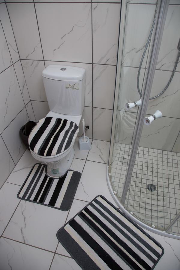 29 Polvy Street Hotel Mbombela Buitenkant foto