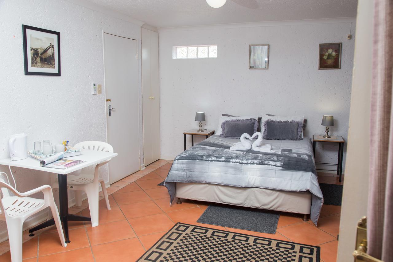 29 Polvy Street Hotel Mbombela Buitenkant foto