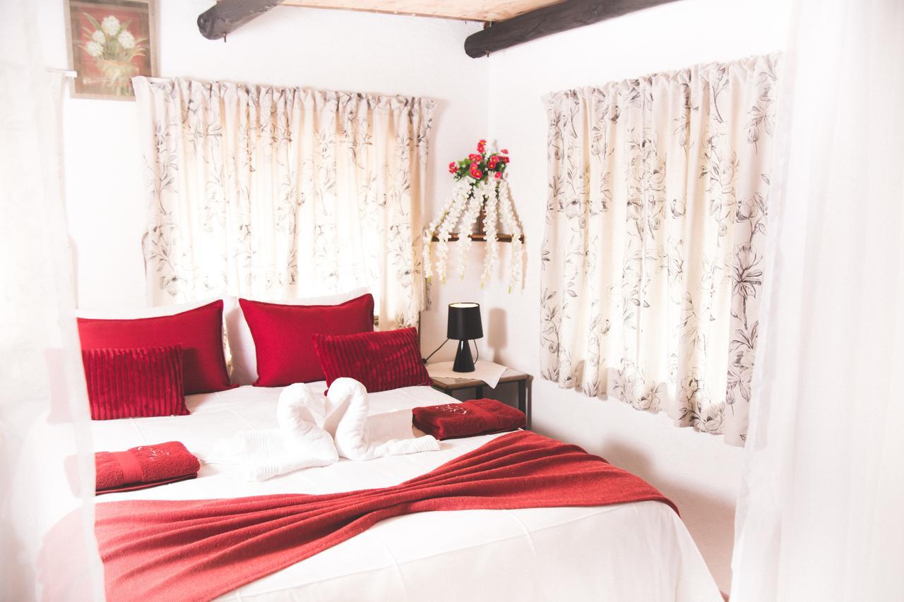 29 Polvy Street Hotel Mbombela Buitenkant foto