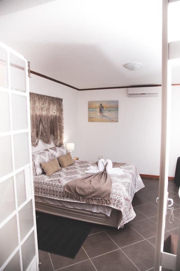 29 Polvy Street Hotel Mbombela Buitenkant foto