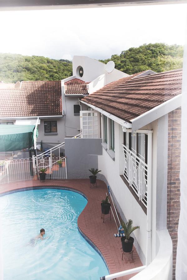 29 Polvy Street Hotel Mbombela Buitenkant foto