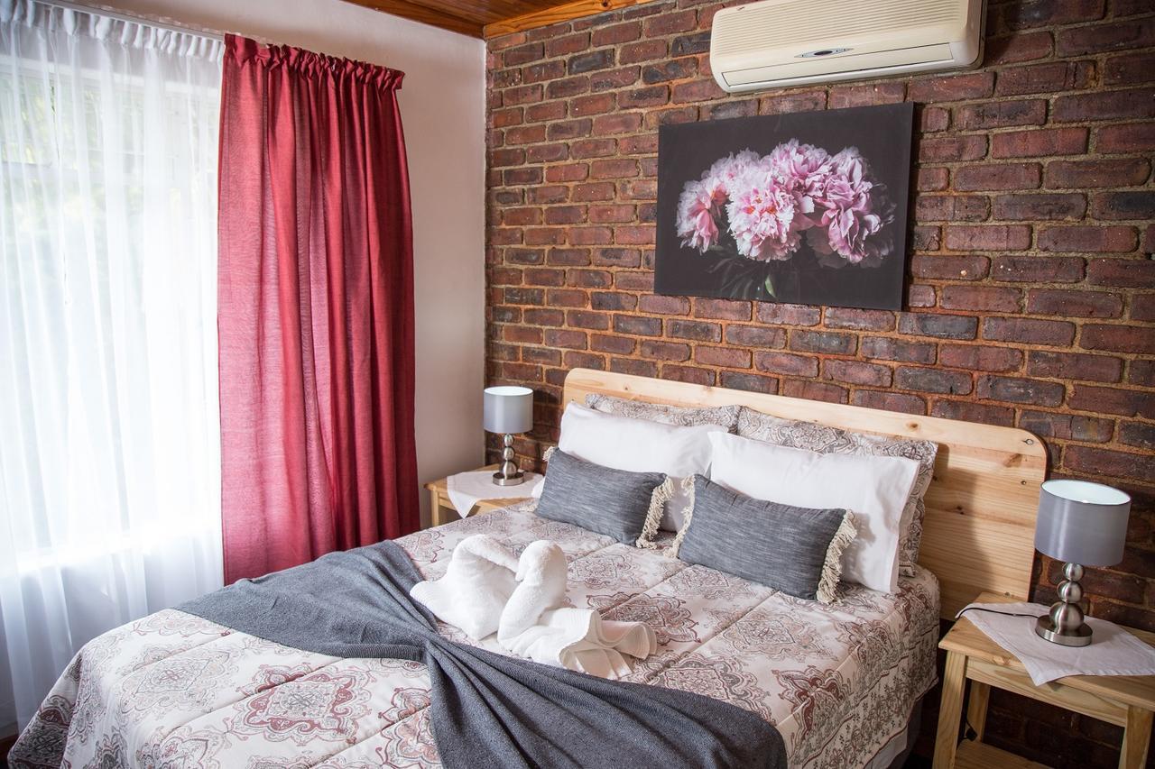 29 Polvy Street Hotel Mbombela Buitenkant foto